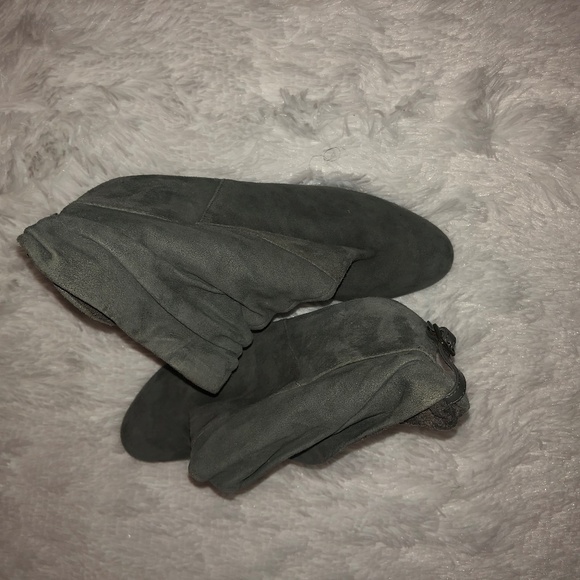 Booties - Picture 4 of 4